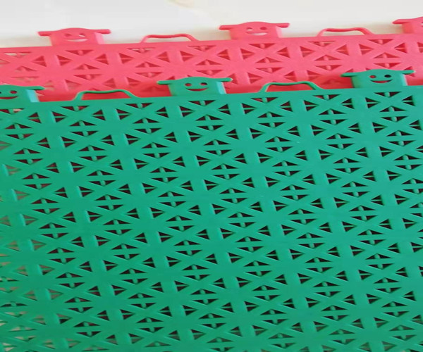 懸浮拼裝地板生產(chǎn)設備 懸浮拼裝地板生產(chǎn)設備