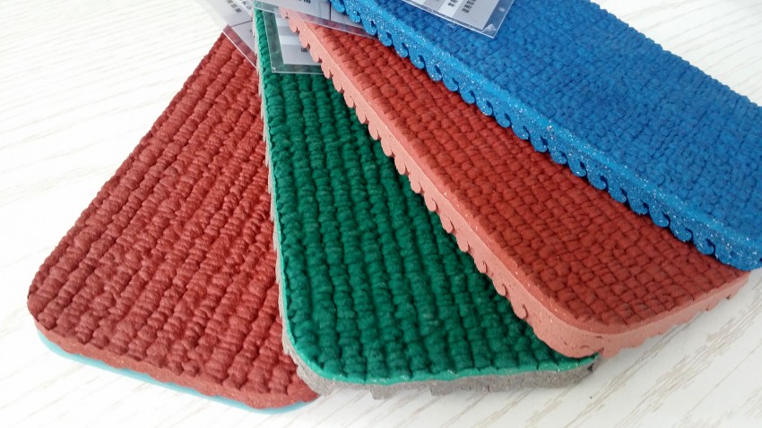 無(wú)縫預(yù)制型塑膠卷材 無(wú)縫預(yù)制型塑膠卷材